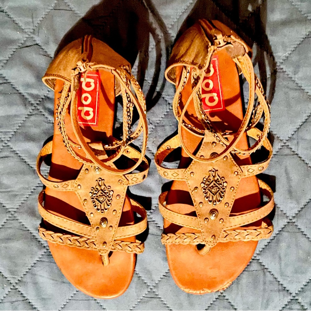 Women’s sandals